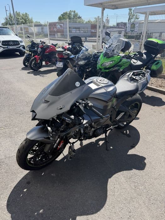 Kawasaki  ZX10 RR 12/2024 uszkodzony !