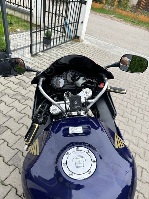 Honda CBR 900RR bdb stan doinwestowana