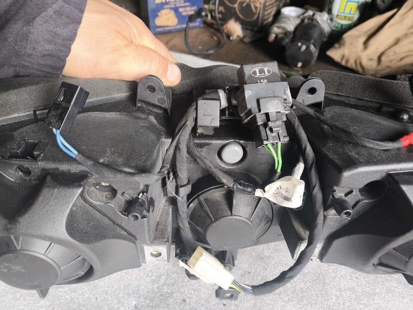Aprilia rs125 lampa reflektor tuono