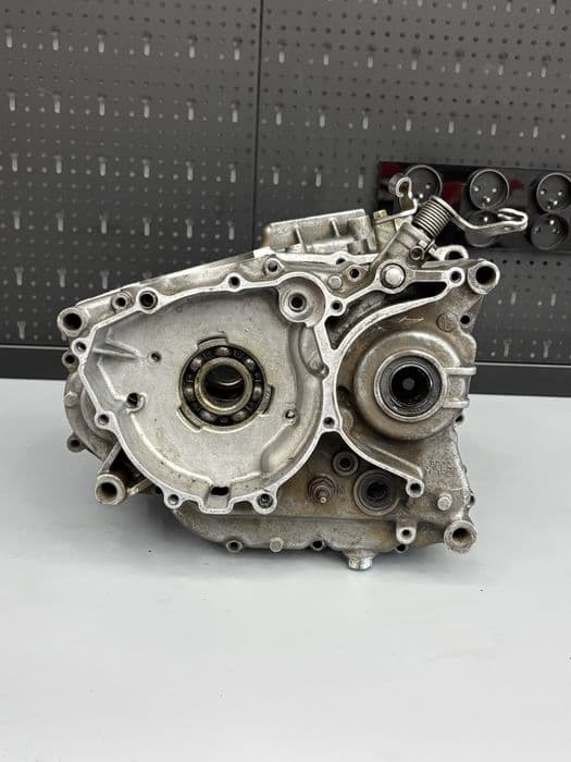 Dawca Części YAMAHA RAPTOR YFM 250 R 08-13 Cylinder Skrzynia Wał Stator Magneto Cdi Moduł Kartery Wydech Instalacja Dekiel Magneto