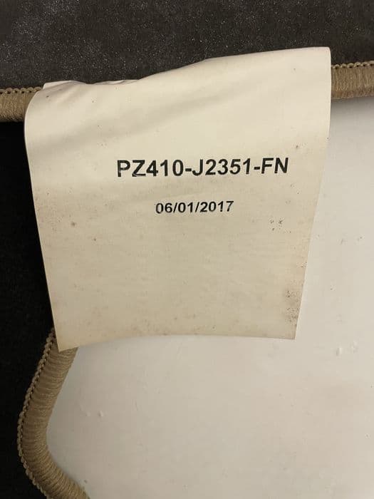 Toyota Land Cruiser 150  / dywaniki welurowe / Oryginał / Nowe