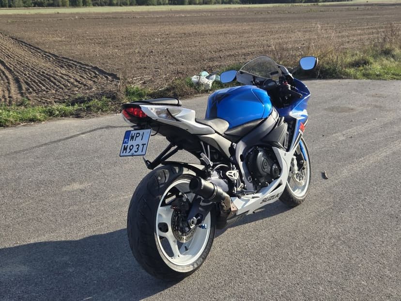 Suzuki gsxr 600 l1 2011