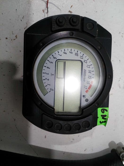 Kawasaki zx 636 licznik błotnik nadkole węże mocowanie rej