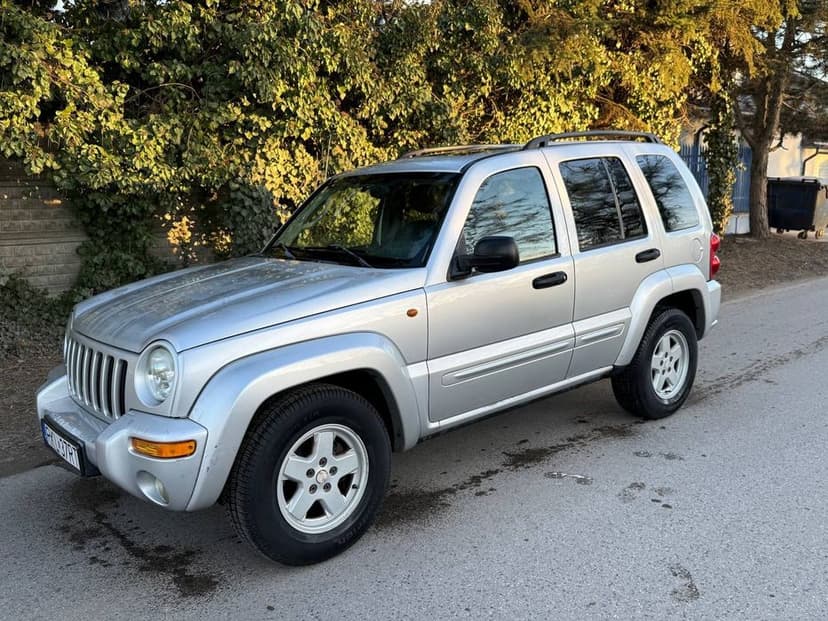 Jeep Cherokee 2.8 diesel Automat 4x4 Hak 2003r 2-wł w Polsce