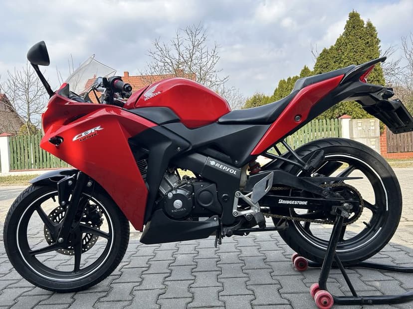 Honda    CBR 125