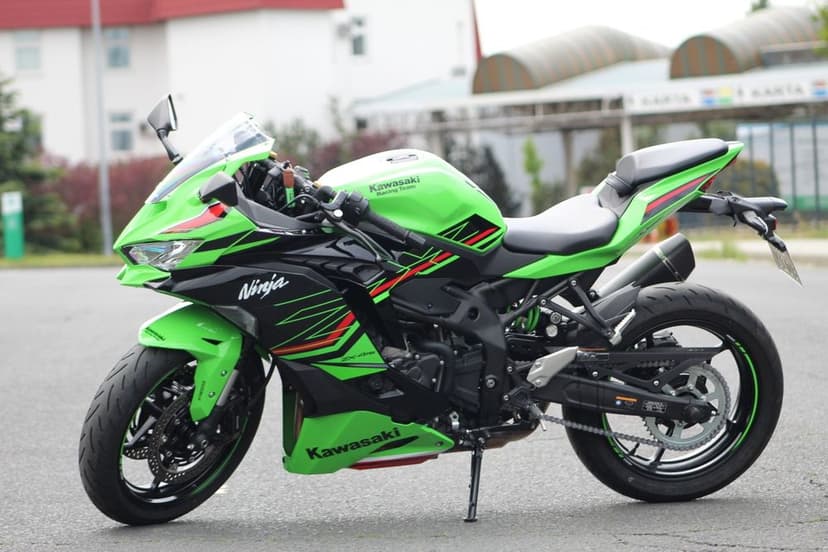 Kawasaki Ninja ZX4-RR