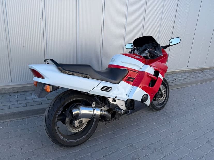 Honda CBR 1000 F