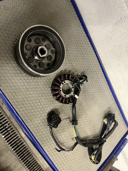 Zaplon suzuki drz 400 ltz koło magnesowe magneto alternator