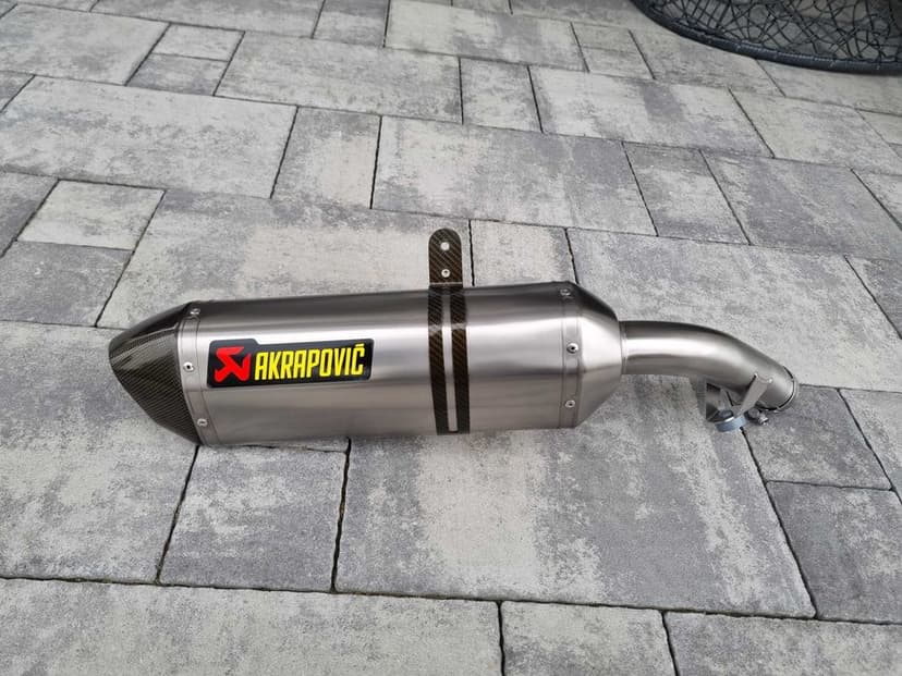 Honda VFR 800 F oraz VFR 800 X Crossrunner Tłumik Wydech Akrapovic