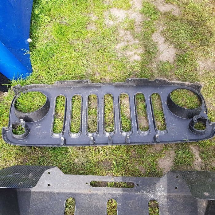 grill carbon Jeep Wrangler 06-15