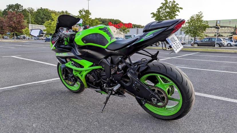 Kawasaki Ninja 636 ZX6R 2014 Stunt