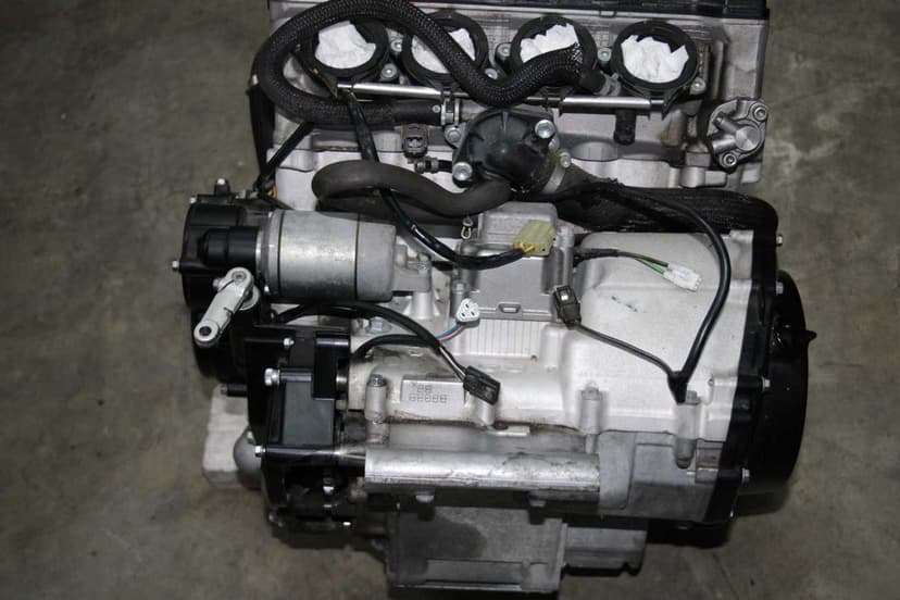 Silnik KPL Skrzynia Kosz 3.300km NOWY ! Suzuki GSXR 750 K6 K7 06-07