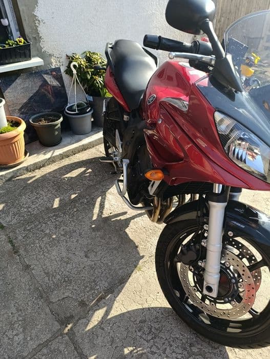 sprzedaż Yamahy FZ6