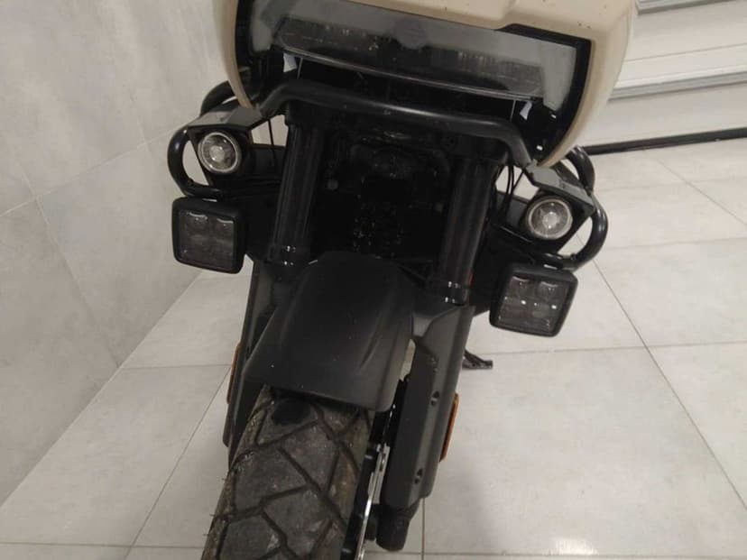 Harley-Davidson Pan America S, Pan America Specjal  2000 kilometrow