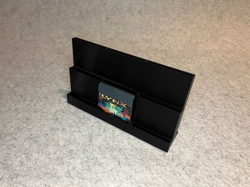 Stojak podstawka na 9 gier Atari Lynx