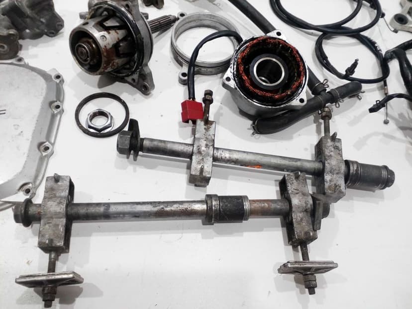 Honda CBR 1000 F stopka instalacja ośka dekiel wirnik alternatora