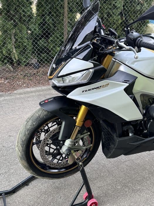 Aprilia Tuono V4 Factory 1100 Cesja Leasing FV23 Akrapovic