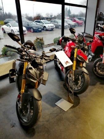 Ducati Streetfighter V4 S – jak nowy