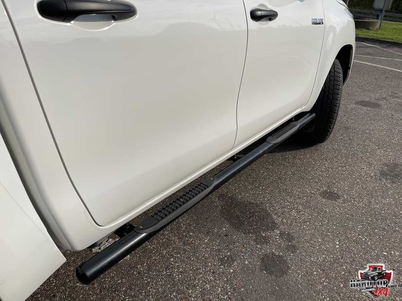 Orurowanie boczne TOYOTA HILUX, rury, progi