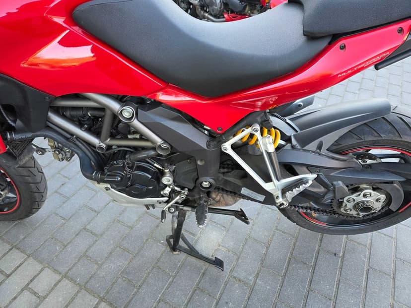 Ducati Multistrada 1200 uszkodzona uszczelka pod głowica