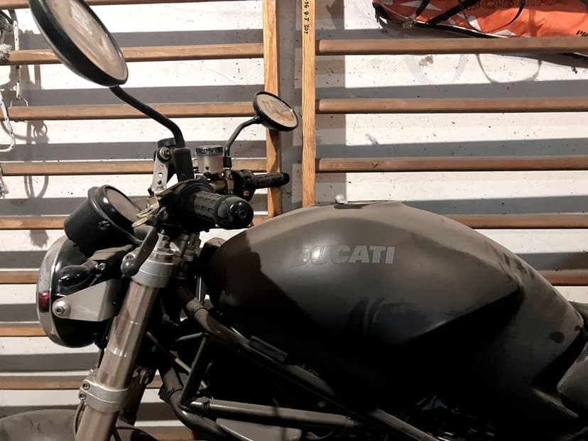 Ducati Monster 900 '99