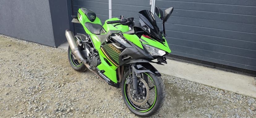 Kawasaki Zx 400 Ninja KTRC. 20 rok