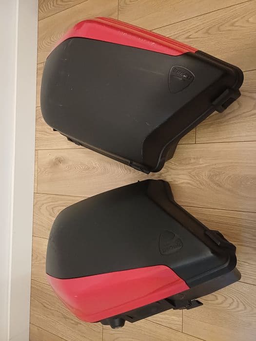 Ducati Multistrada 1200 kufer prawy lewy
