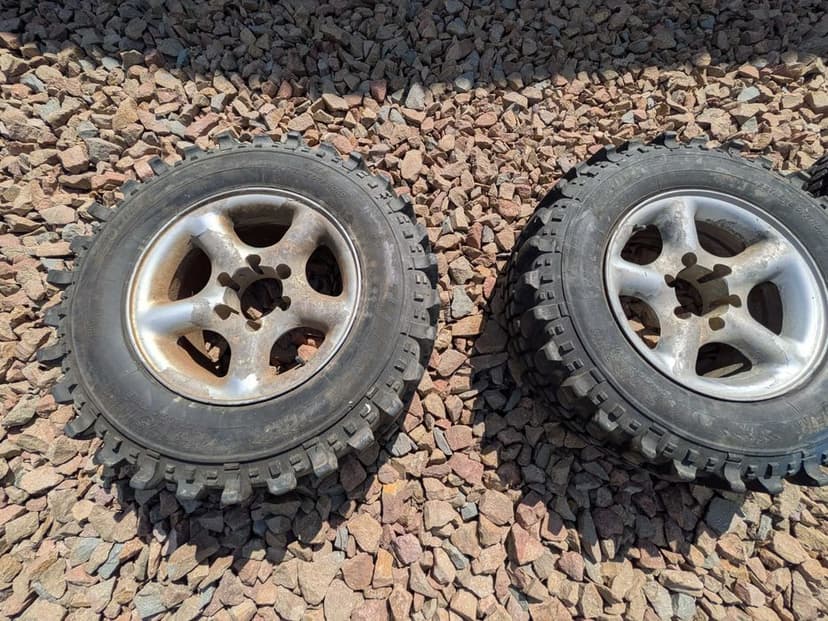 Koła terenowe 235/75 R16 typu SIMEX | 6x139,7 | ET10 | Nissan Patrol / Opel Frontera