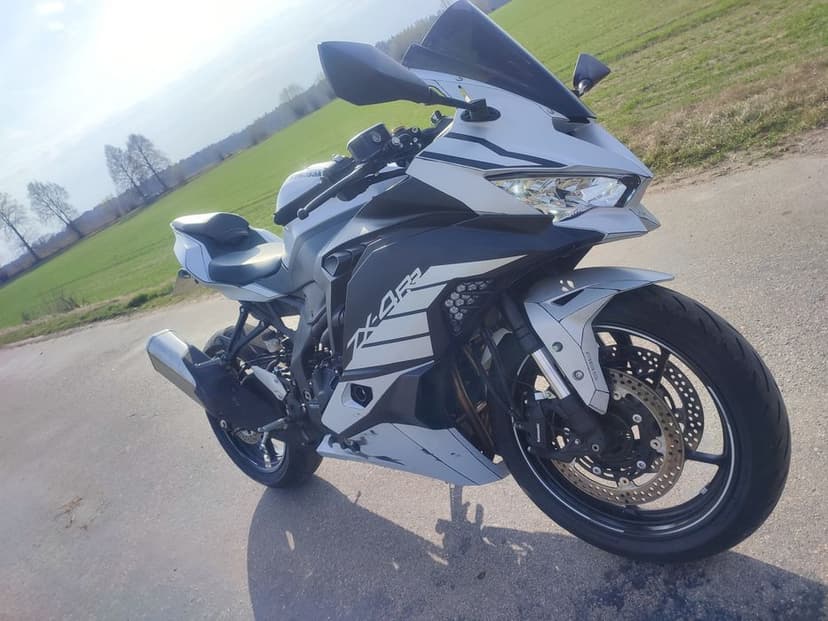 Kawasaki ZX 4rr  niski przebieg