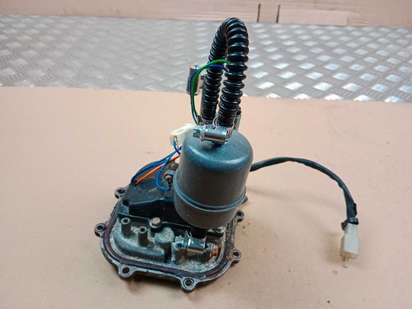 Aprilia RSV 1000 Tuono Pompa Paliwa 04-10