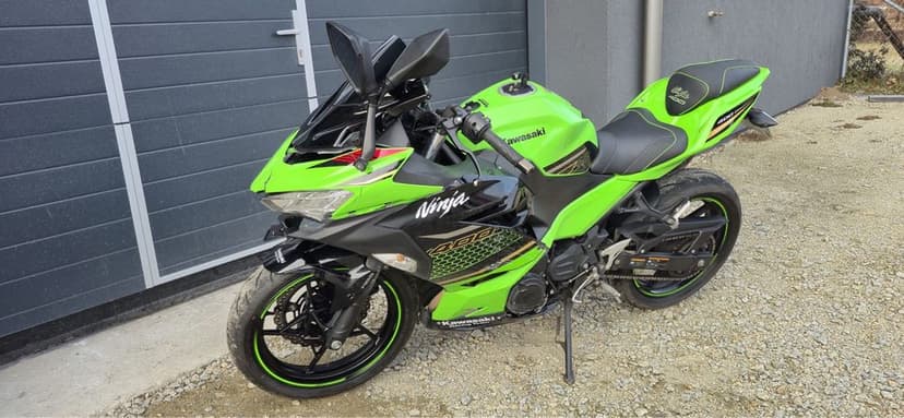 Kawasaki Zx 400 Ninja KTRC. 20 rok