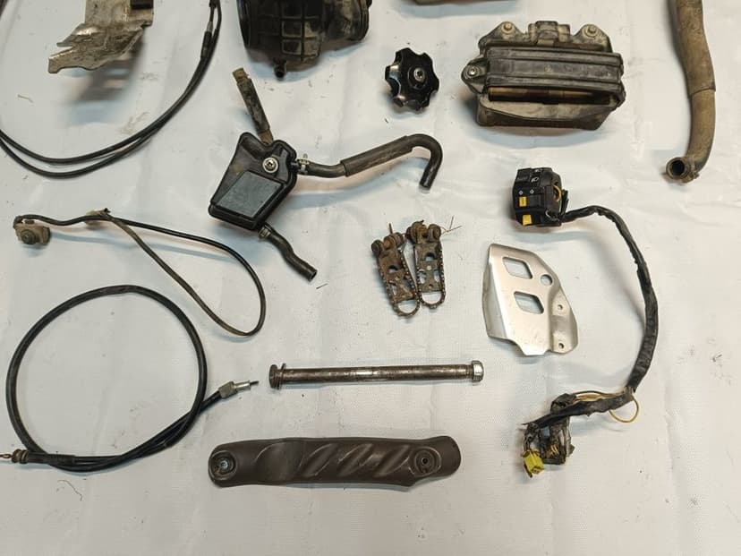 Cześci osłona chłodnica zacisk rolgaz oś Suzuki DRZ DR-Z 400 Y E S SM