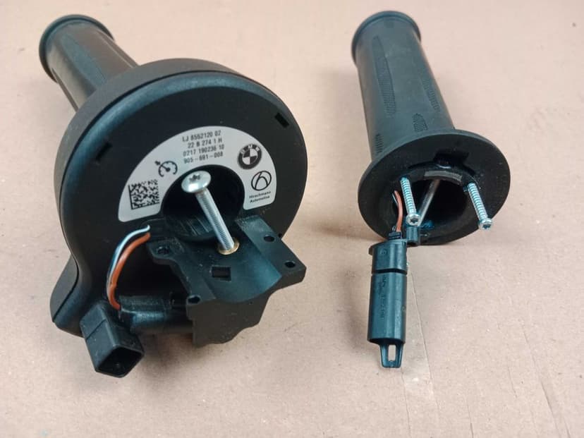 BMW F900R K83 Manetki Grzane Rolgaz Potencjometr Manetka Prawa Lewa