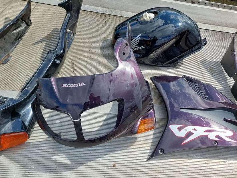 honda vfr 750 rc36 czasza owiewka ogon zbiornik bok boczek pług