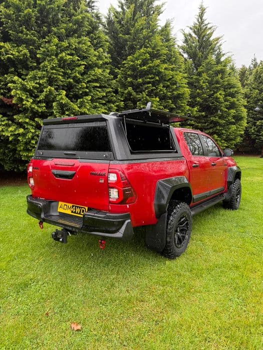 Hardtop zabudowa paki 2 szyby boki Rotopax Airline Toyota Hilux 2015-
