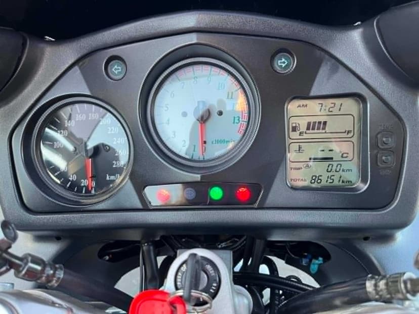 HONDA VFR 800FI wersja na piędziesięciolecie Hondy