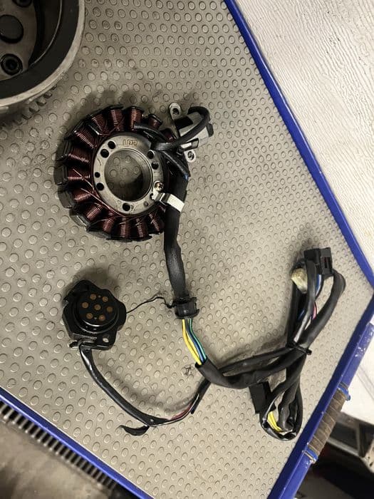 Zaplon suzuki drz 400 ltz koło magnesowe magneto alternator
