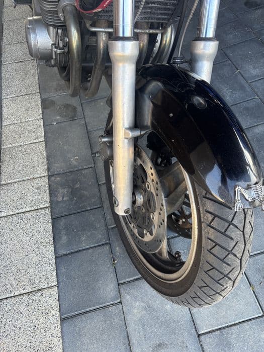 Motor Kawasaki Zephyr