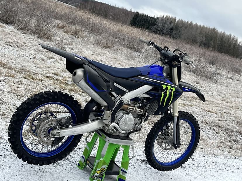 Yamaha YZF 450 ! 2022 rok! 33 mth! Prawie Nowy!