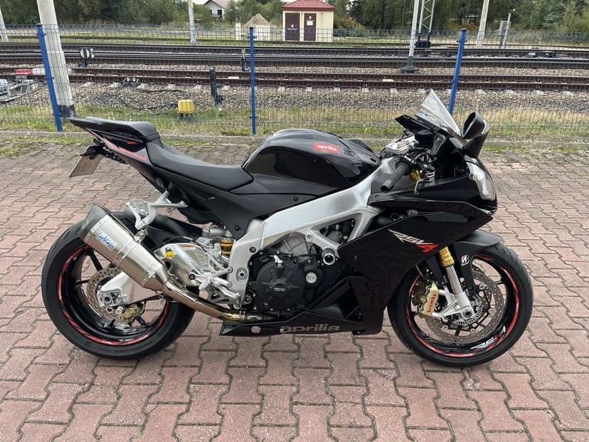 Aprilia rsv4 APRC