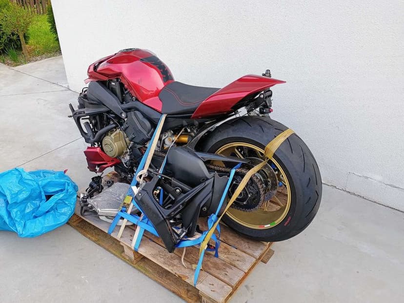 Ducati Streetfighter V4, 20r ABS