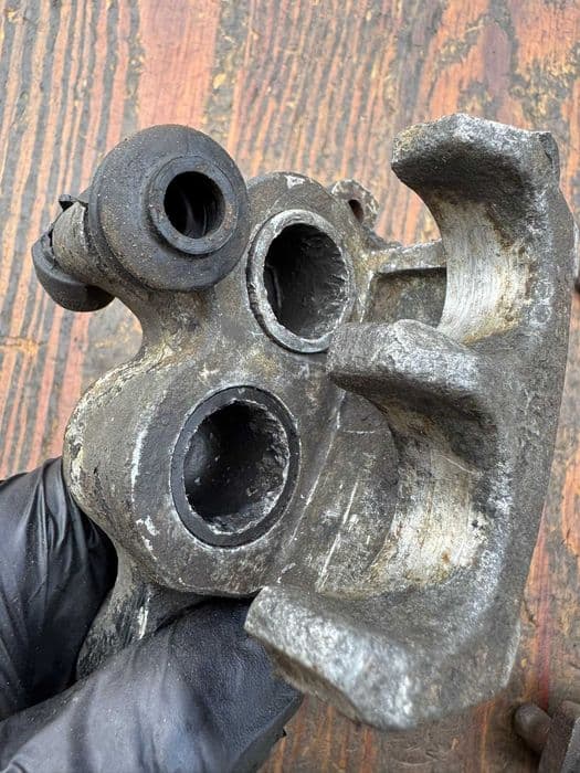 zacisk prawy przod przedn hamulca BRP can am can-am outlander renegade