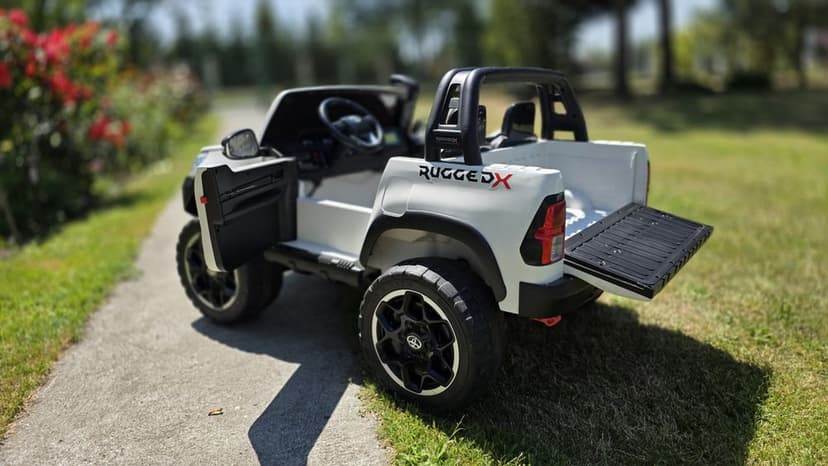 Autko elektryczne dla dziecka Toyota Hilux 4x4 PO TUNINGU
