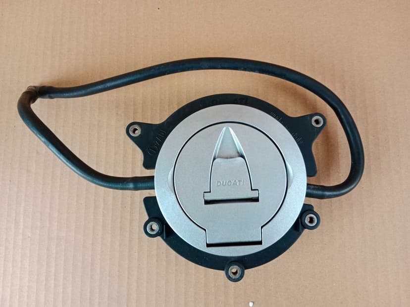 Ducati Monster 696 Zestaw do Odpalania Klucze Wlew Zamek Tył Stacyjka
