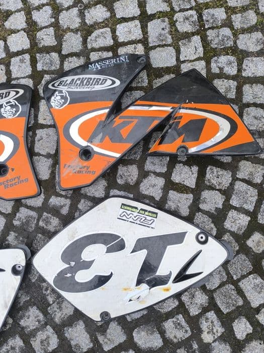 KTM EXC 200 * 00-05 Plastiki Owiewki Boczki Ogon Zestaw