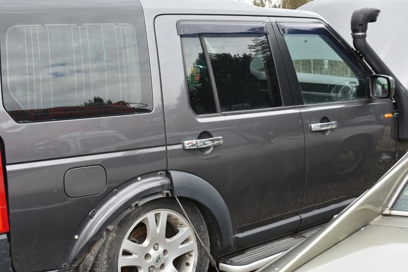 Drzwi prawy tył Land Rover Discovery 3 LRC659