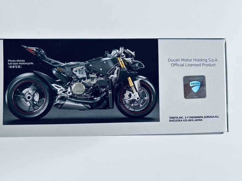 Motor motocykl Ducati 1199 Panigale S model do sklejenia Tamiya 14129