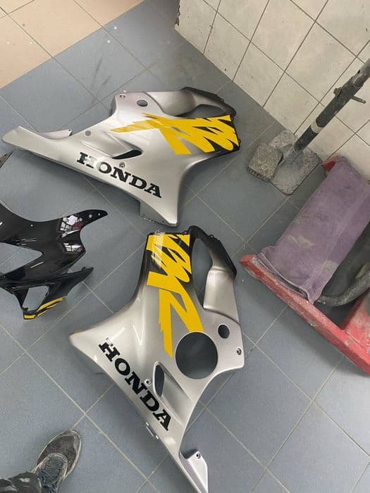 Honda cbr 600f4 sprzedam /zamienie