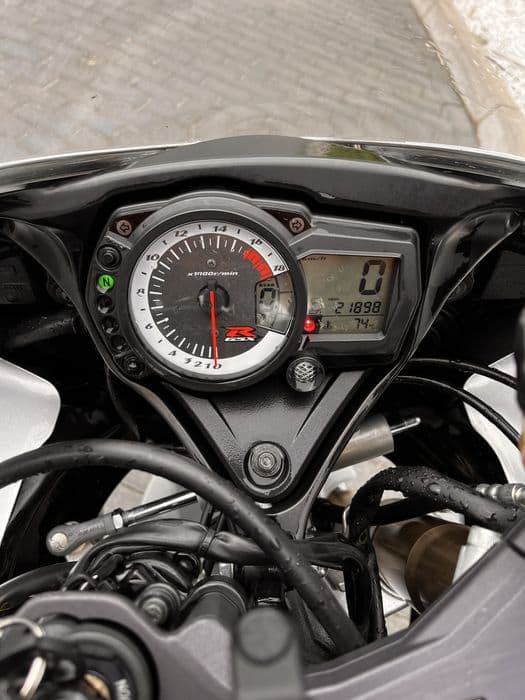 Sprzedam Suzuki  GSX-R 600