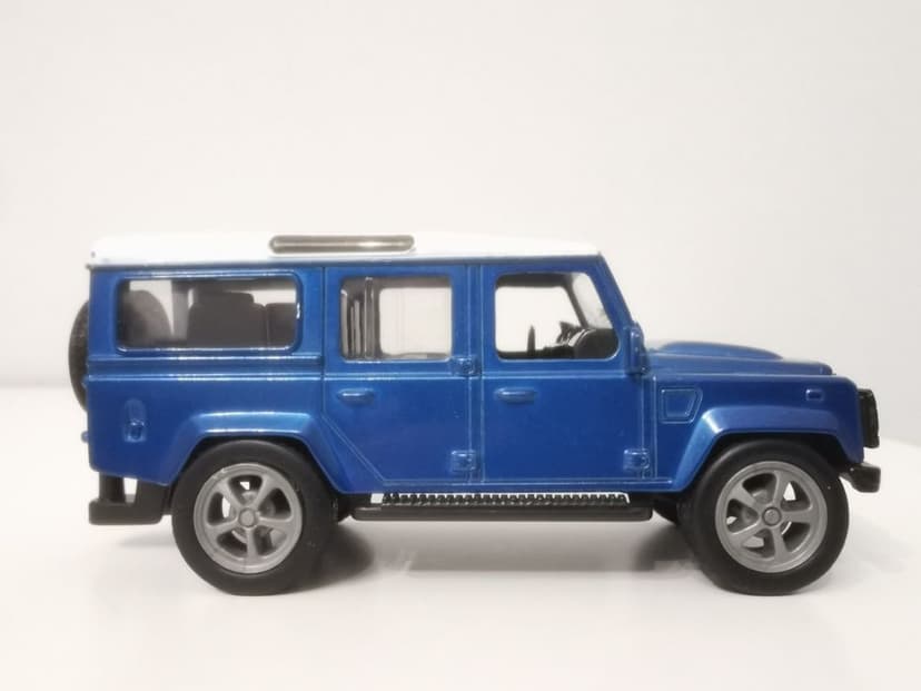 NewRay Autko Model Land Rover Defender 110
